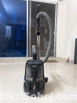 Panasonic MC-CL575 MegaCyclone Vacuum Cleaner 2000 Watt